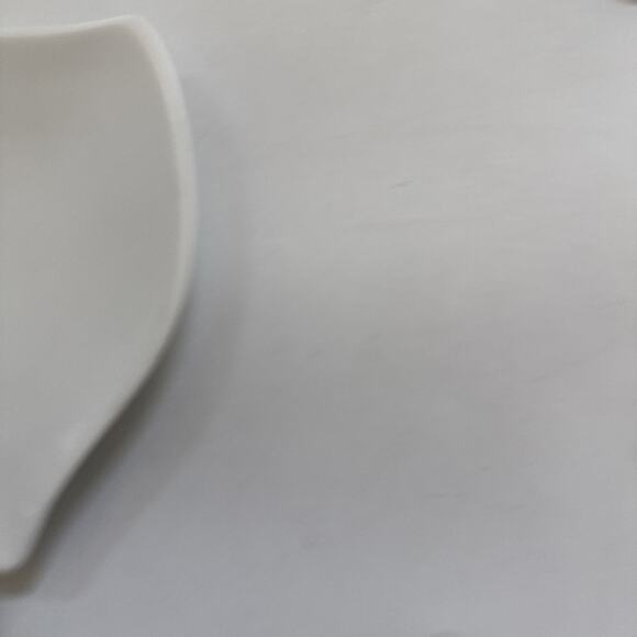 Crate & Barrel Set of 4 Triangle Appetizer Plates White Modern Desert - Picture 6 of 7